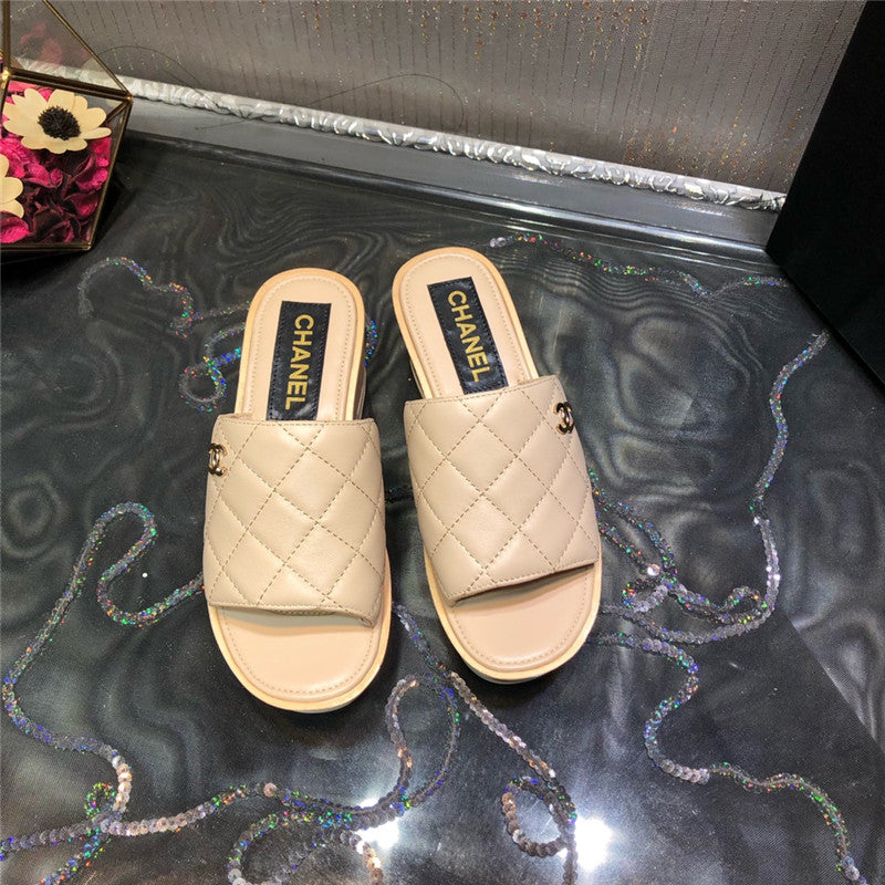 High Quality Luxury Chanel Embroidered Wedge Platform Slippers product detail