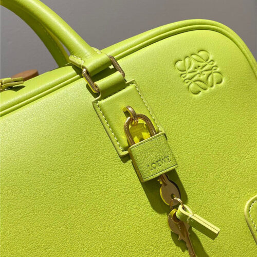 High Quality Luxury Loewe Amazona 28 Bag product detail