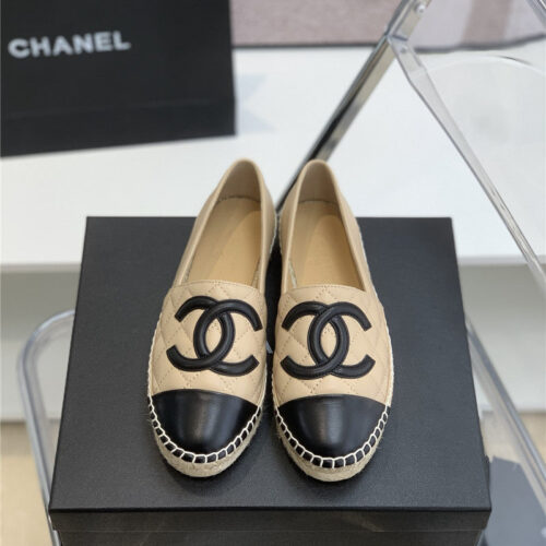High Quality Luxury Chanel Logo Flat Shoes – Style 62438 alternate view