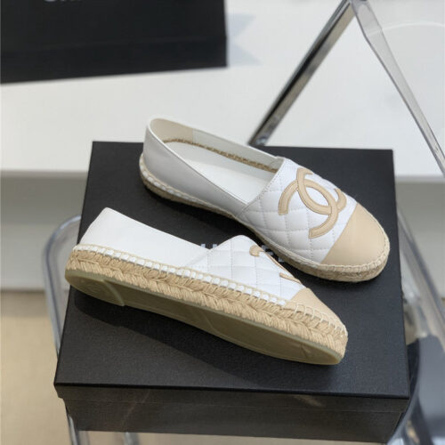 High Quality Luxury Chanel Logo Flat Shoes product detail