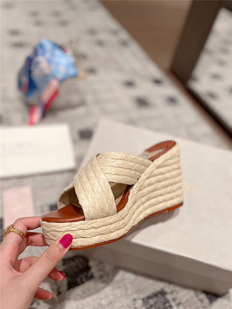 High Quality Luxury Jimmy Choo Hand-Woven Platform Sandals product detail