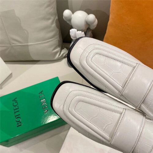 High Quality Luxury Bottega Veneta Croc-Print Loafers product detail