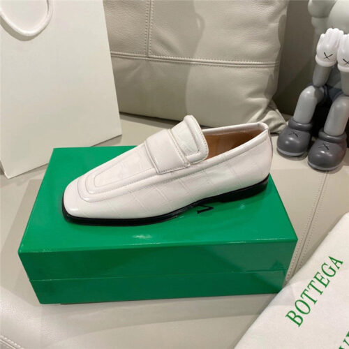 High Quality Luxury Bottega Veneta Croc-Print Loafers product detail