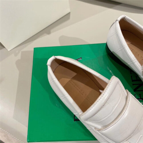 High Quality Luxury Bottega Veneta Croc-Print Loafers product detail