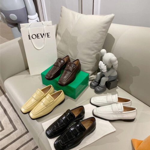 High Quality Luxury Bottega Veneta Croc-Print Loafers product detail