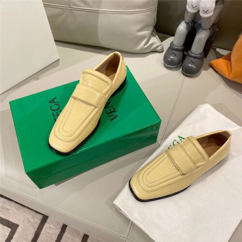 High Quality Luxury Bottega Veneta Croc-Print Loafers – Style 23142 product detail