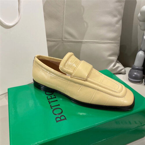 High Quality Luxury Bottega Veneta Croc-Print Loafers – Style 23142 product detail
