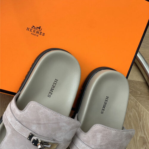High Quality Luxury Hermes Kelly Buckle Flip Flops – Style 07683 product detail