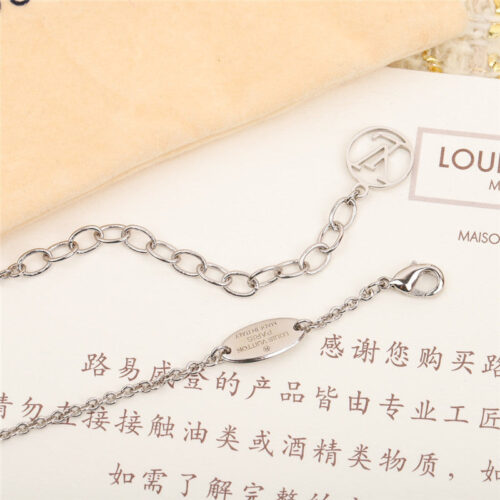 High Quality Luxury Louis Vuitton Green Belt Diamond Necklace product detail