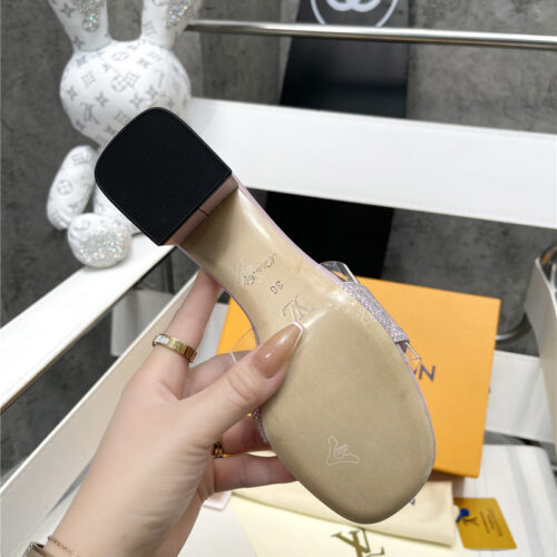 High Quality Luxury Louis Vuitton Transparent Hot Diamond Sandals – Style 09603 product detail