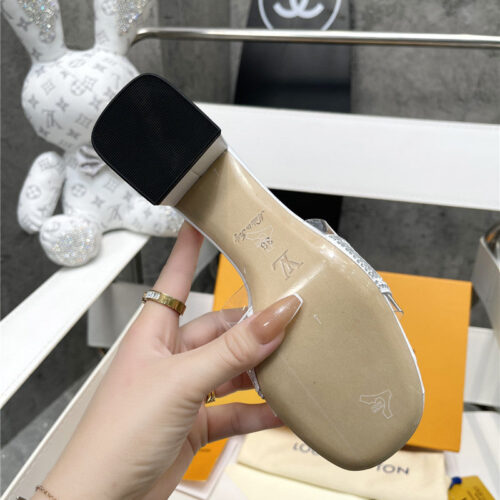 High Quality Luxury Louis Vuitton Transparent Hot Diamond Sandals product detail