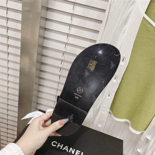High Quality Luxury Chanel Spring Summer Vacation Sandals – Style 85158 product detail