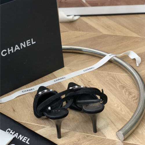 High Quality Luxury Chanel Vintage Pearl Buckle Sandals – Style 52678 product detail