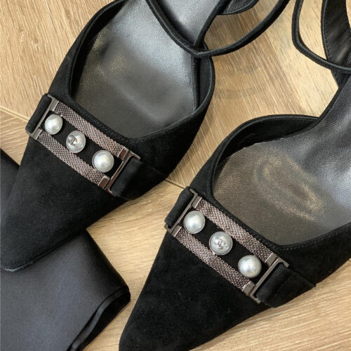 High Quality Luxury Chanel Vintage Pearl Buckle Sandals – Style 52678 product detail