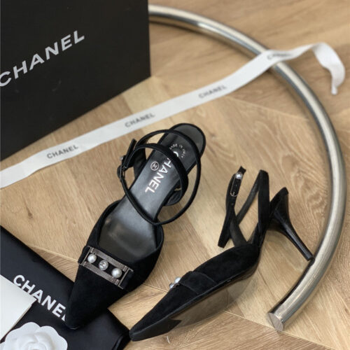 High Quality Luxury Chanel Vintage Pearl Buckle Sandals – Style 52678 product detail