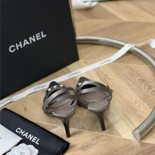 High Quality Luxury Chanel Vintage Pearl Buckle Sandals – Style 45894 product detail