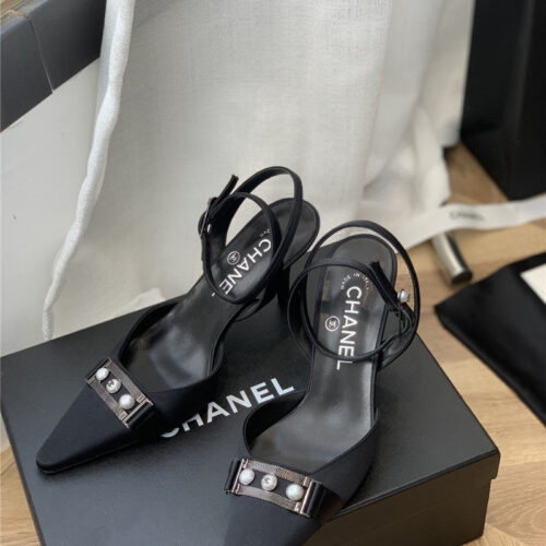 High Quality Luxury Chanel Vintage Pearl Buckle Sandals alternate view