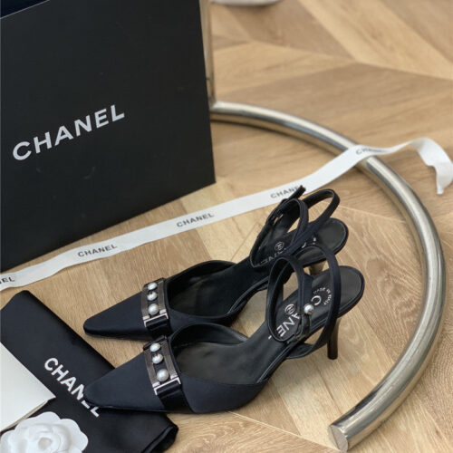 High Quality Luxury Chanel Vintage Pearl Buckle Sandals