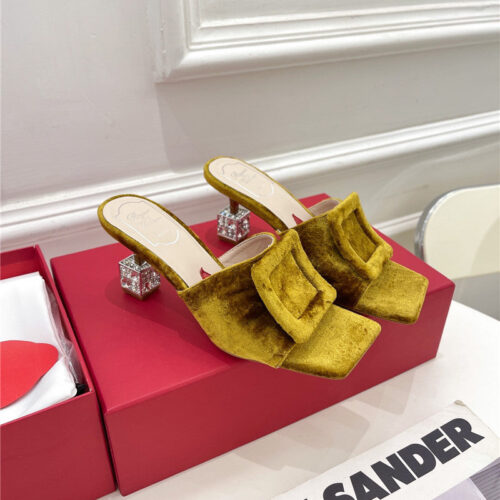 High Quality Luxury Roger Vivier Classic Generous Buckle Slippers – Style 92564