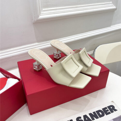 High Quality Luxury Roger Vivier Classic Generous Buckle Slippers – Style 27028