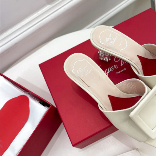 High Quality Luxury Roger Vivier Classic Generous Buckle Slippers – Style 27028 product detail