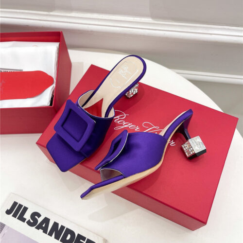 High Quality Luxury Roger Vivier Classic Generous Buckle Slippers – Style 63188 product detail