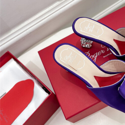 High Quality Luxury Roger Vivier Classic Generous Buckle Slippers – Style 63188 product detail