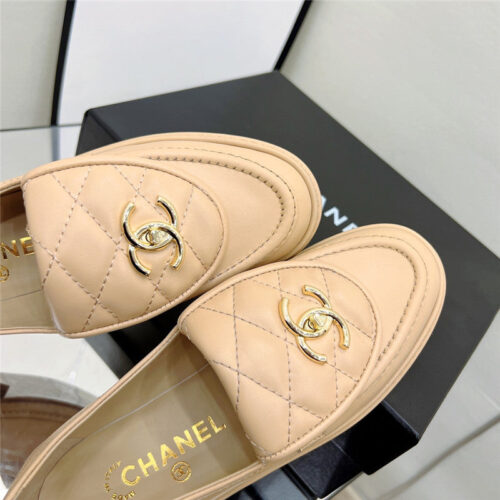 High Quality Luxury Chanel Classic Diamond Logo Loafers product detail