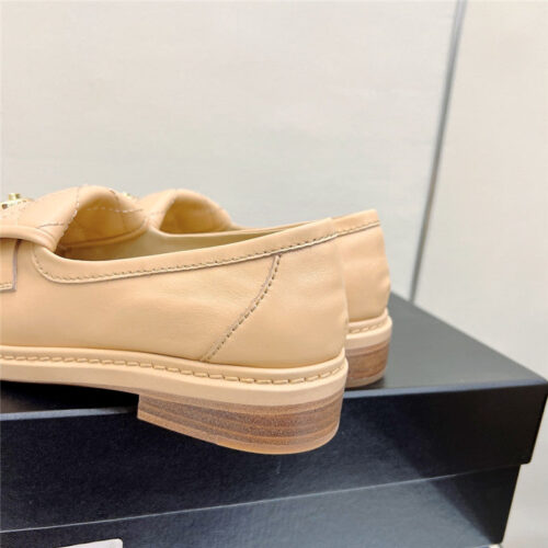 High Quality Luxury Chanel Classic Diamond Logo Loafers product detail