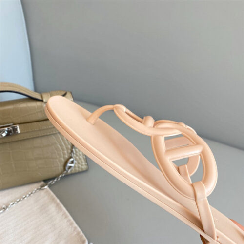 High Quality Luxury Hermes New Pig Nose Chain Flip Flops – Style 66915 product detail