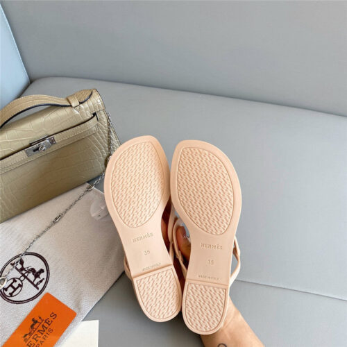 High Quality Luxury Hermes New Pig Nose Chain Flip Flops – Style 66915 product detail