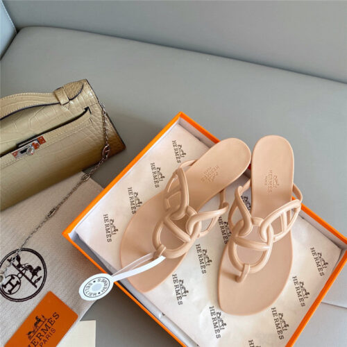 High Quality Luxury Hermes New Pig Nose Chain Flip Flops – Style 66915 product detail