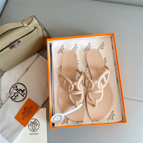 High Quality Luxury Hermes New Pig Nose Chain Flip Flops – Style 66915 product detail