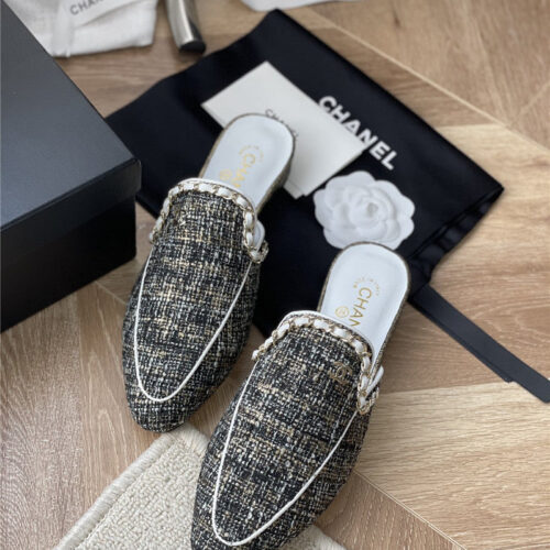 High Quality Luxury Chanel Classic Chain Slippers – Style 56806 product detail