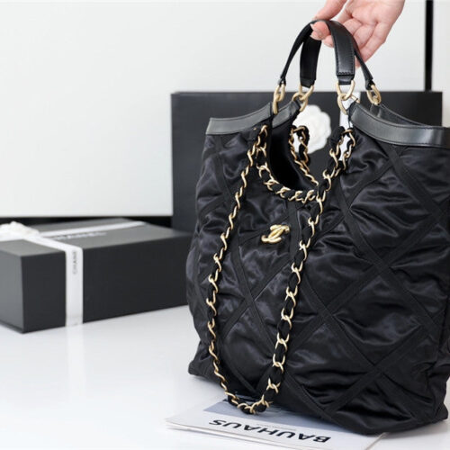 High Quality Luxury Chanel Black Nylon Shopping Bag product detail