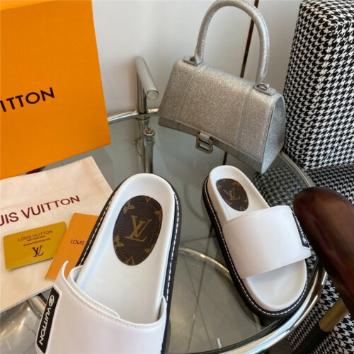 High Quality Luxury Louis Vuitton Velcro Platform Sandals – Style 53091 product detail