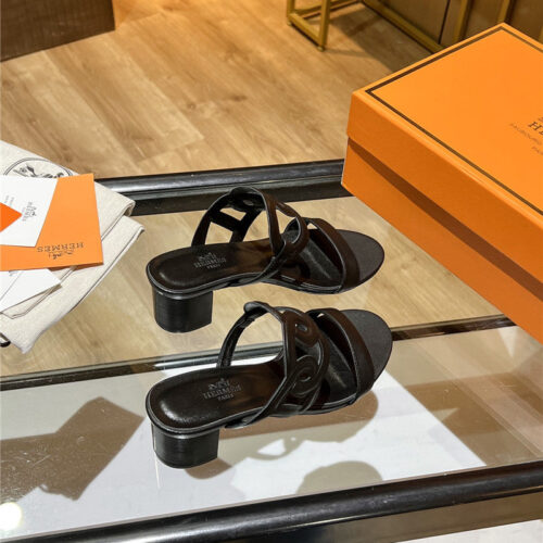 High Quality Luxury Hermes Chunky Heel Sandals – Style 94851 product detail