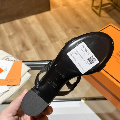 High Quality Luxury Hermes Chunky Heel Sandals – Style 94851 product detail