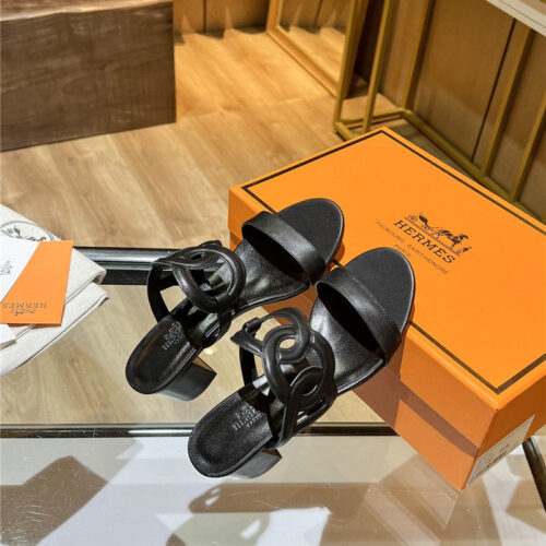 High Quality Luxury Hermes Chunky Heel Sandals – Style 94851 product detail