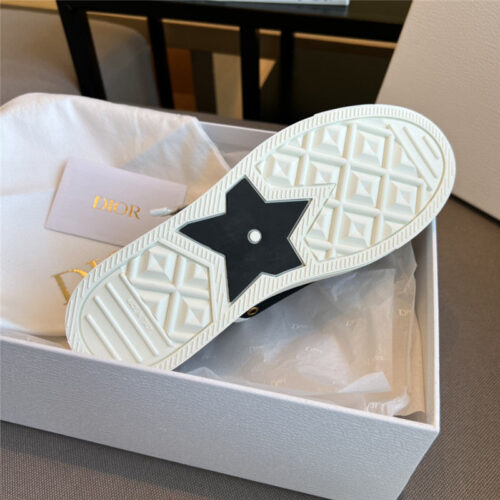 High Quality Luxury Dior Walk N Dior Sneakers product detail