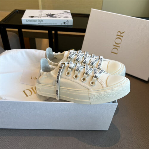 High Quality Luxury Dior Walk N Dior Sneakers – Style 97414