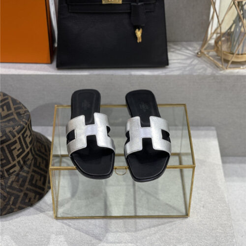 High Quality Luxury Hermes Early Spring New Color Slippers – Style 37731 product detail