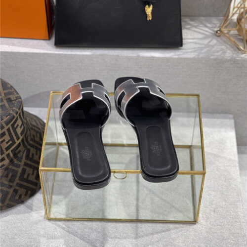 High Quality Luxury Hermes Early Spring New Color Slippers – Style 37731 product detail