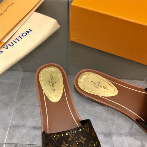 High Quality Luxury Louis Vuitton Slippers – Style 59747 product detail