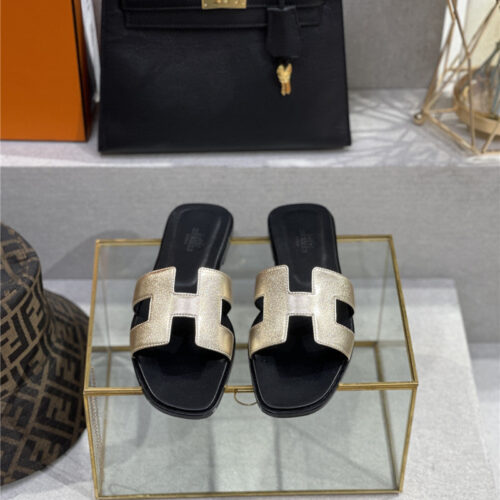 High Quality Luxury Hermes Early Spring New Color Slippers – Style 44515 product detail