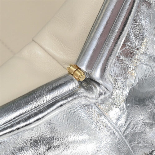 High Quality Luxury Bottega Veneta The Pouch Bag Silver product detail