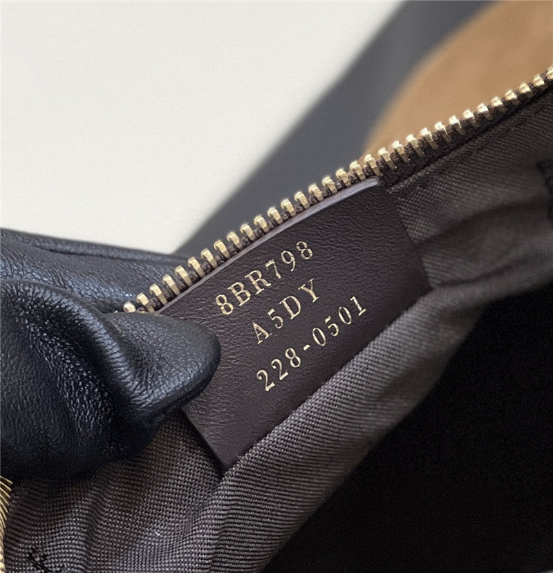High Quality Luxury Fendi Graphic Bag – Style 32438 product detail