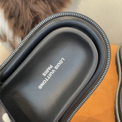 High Quality Luxury Louis Vuitton Slippers – Style 37699 product detail