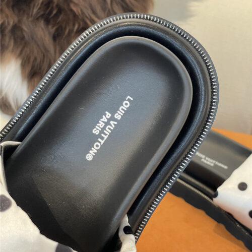 High Quality Luxury Louis Vuitton Slippers – Style 15107 product detail