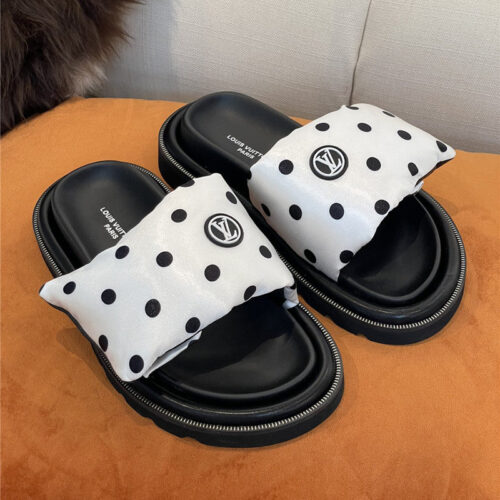 High Quality Luxury Louis Vuitton Slippers – Style 15107